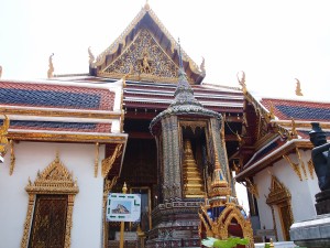 Entrance to Emerald Buddha Temple area                 